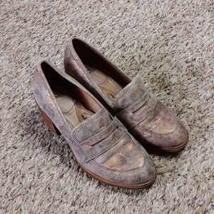 Sofft Sophia Rose gold/Bronze Suede Heeled Loafer Size 7.5